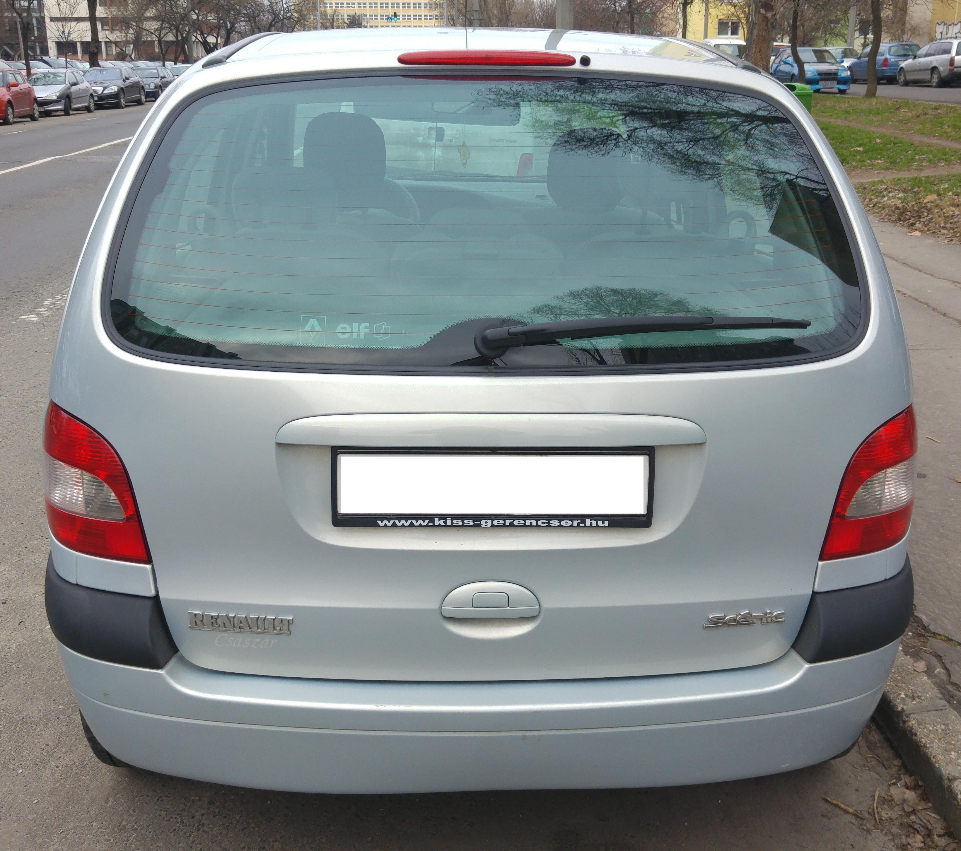 Autóbérlés olcsón Budapesten, Renault Scénic 1.4
